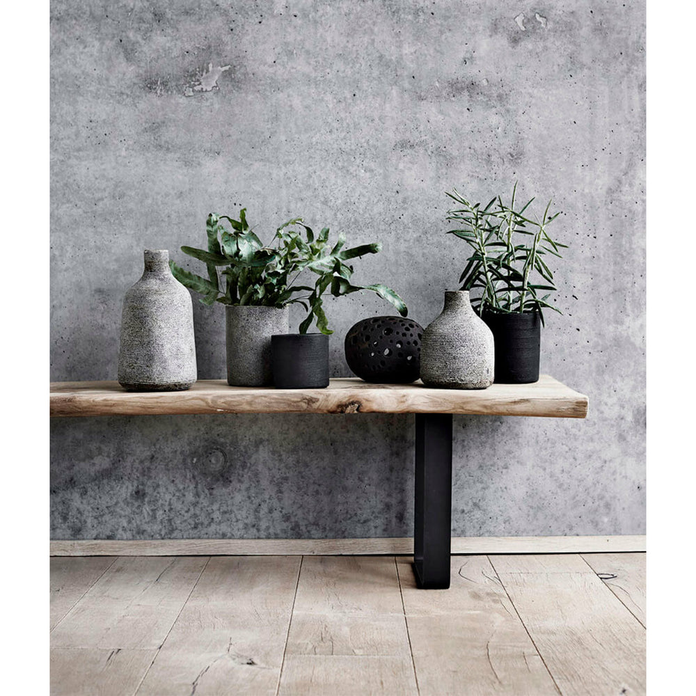Muubs Vase Stain Small - Gråbrun - Terracotta - H: 18 Ø: 13,5 cm - DesignGaragen.dk.