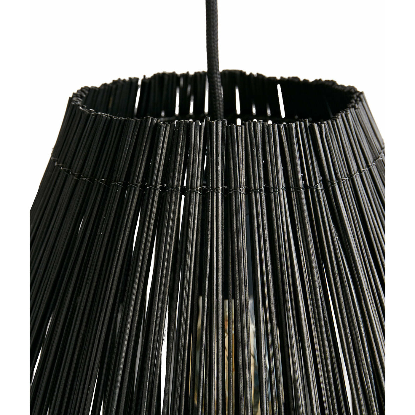 Muubs Lampe Fishtrap S - Sort - Bambus/metal - H: 29,5 Ø: 23 cm - DesignGaragen.dk.