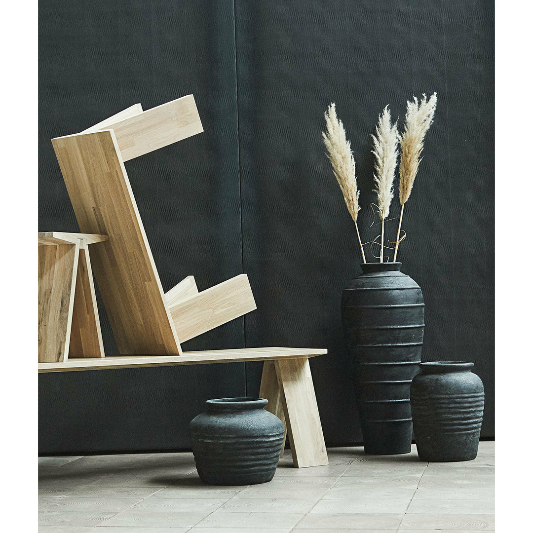 Muubs Krukke Melancholia 30 - Metal sort - Terracotta - H: 30 Ø: 35 cm - DesignGaragen.dk.