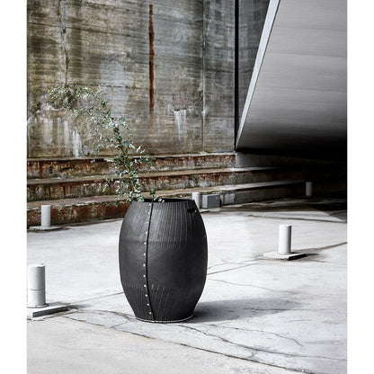 Muubs Vasketøjskurv Dacarr by Muubs - Sort - Recycled bildæk - H: 60 Ø: 44 cm - DesignGaragen.dk.