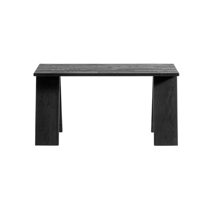 Muubs Bænk Angle, Eg Sort bejdset/olie - B: 90 H: 46 D: 35 cm - DesignGaragen.dk.