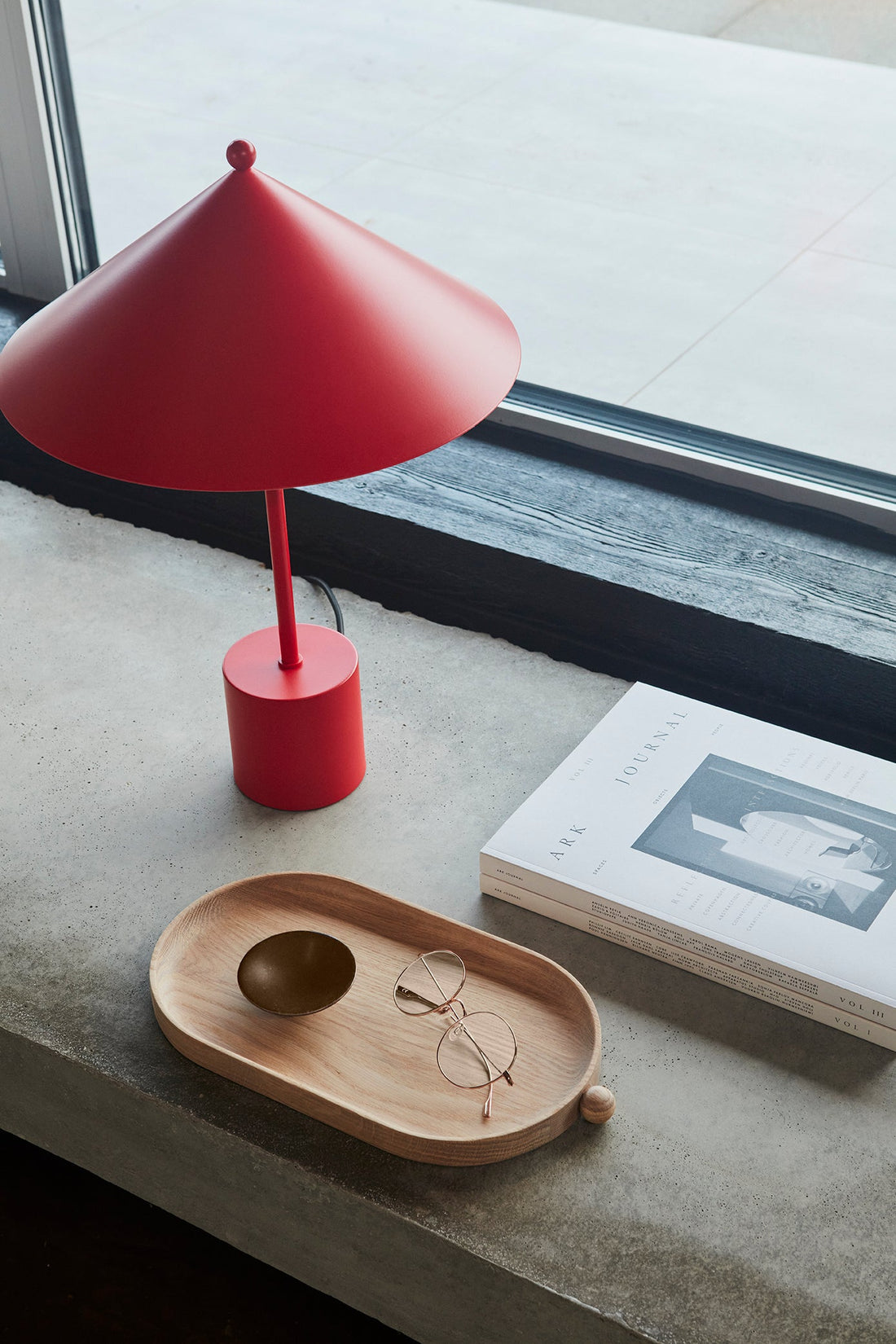 OYOY LIVING Bordlampe Kasa - Cherry Red