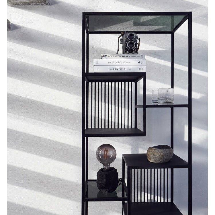 Muubs Reol Denver High - Sort - Jern/glas - W: 60 H: 190 D: 35 cm - DesignGaragen.dk.