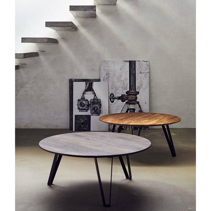 Muubs Sofabord Space Smoked Ø90 - Røget - Eg m/ stålben - H: 43 Ø: 90 cm - DesignGaragen.dk.