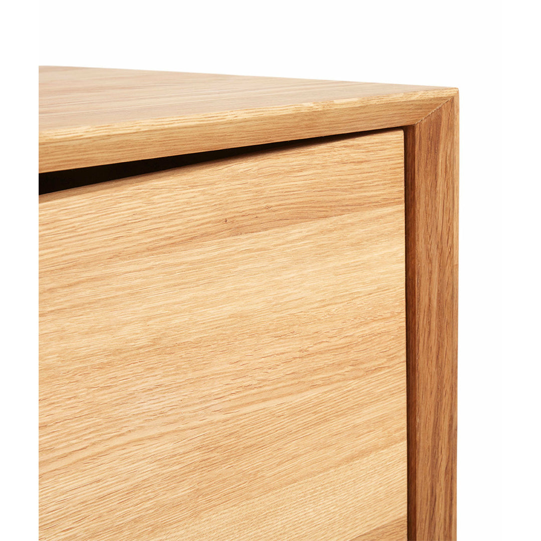 Muubs Skænk 4 døre Wing, Eg Natur/olie - B: 185 H: 72 D: 45 cm - DesignGaragen.dk.