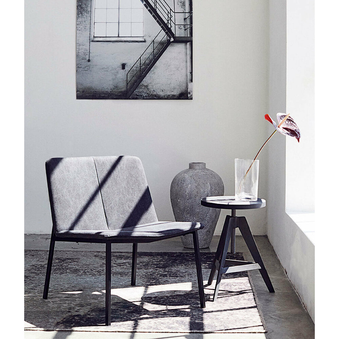 Muubs Loungestol Chamfer Anthracite - Antracit/Sort - Kanvas stof/Powder coated met. W70 H73 D61cm - DesignGaragen.dk.