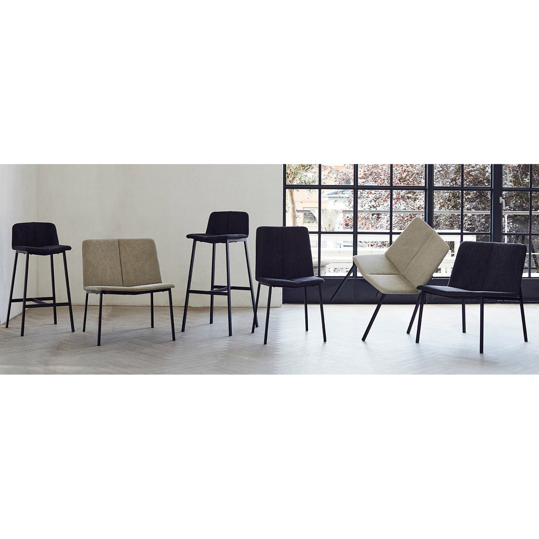 Muubs Barstol Chamfer Anthracite 75 - Antracit/Sort - Kanvas stof/Powder coated met. W50 H94 D43cm - DesignGaragen.dk.