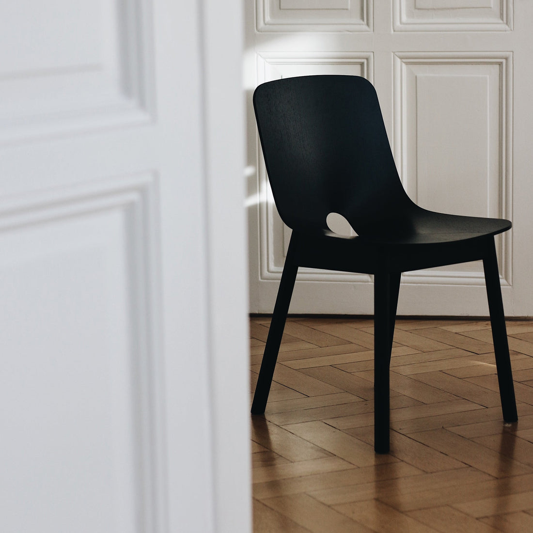 WOUD -  Mono dining chair - Black