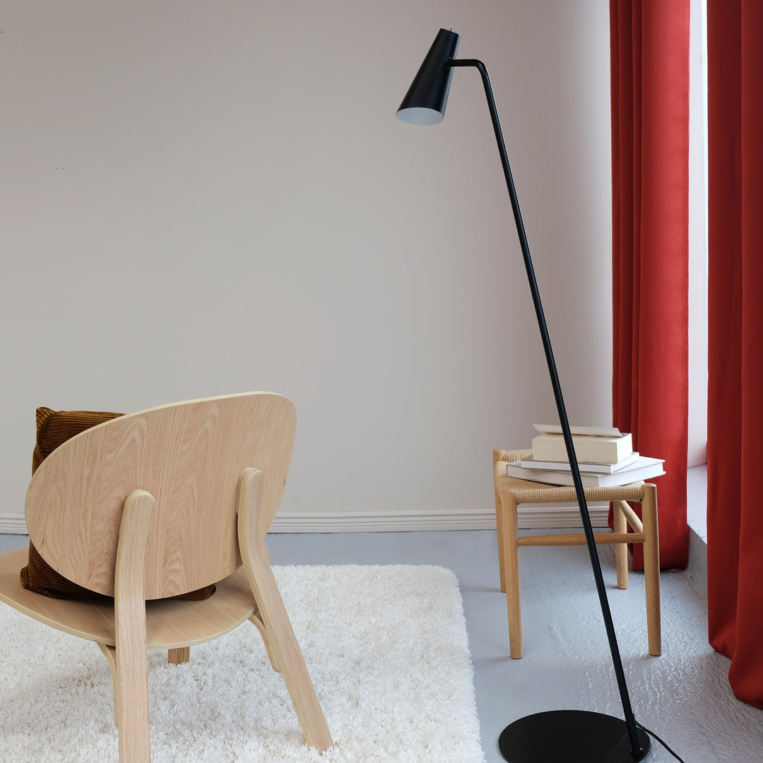 Dyberg Larsen Noa gulvlampe - Ø30xH149,5 cm - DesignGaragen.dk.