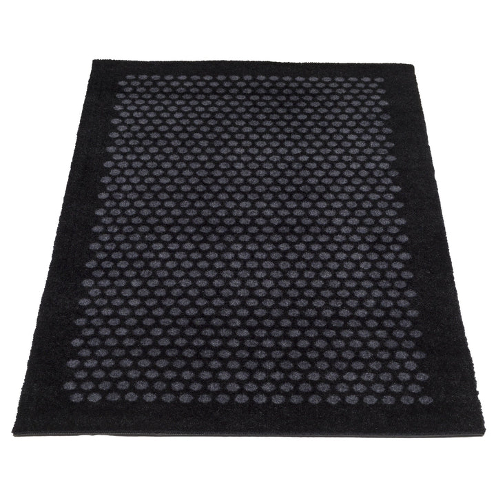 GULVMÅTTE 67 x 120 CM - DOTS/BLACK GREY - Tica Copenhagen - DesignGaragen.dk