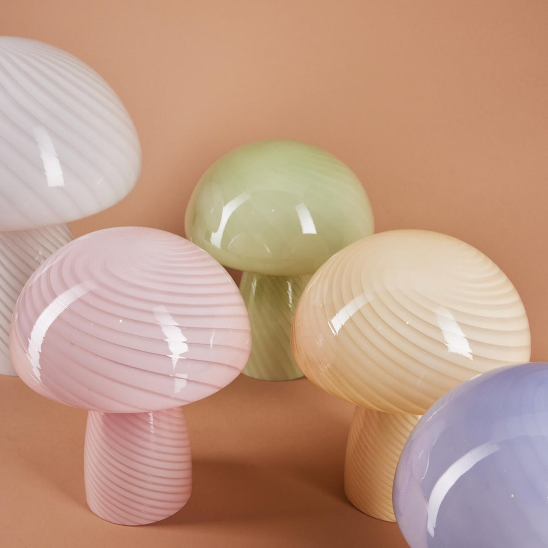 Bahne - Svampelampe / Mushroom bordlampe, rosa - H23 cm.