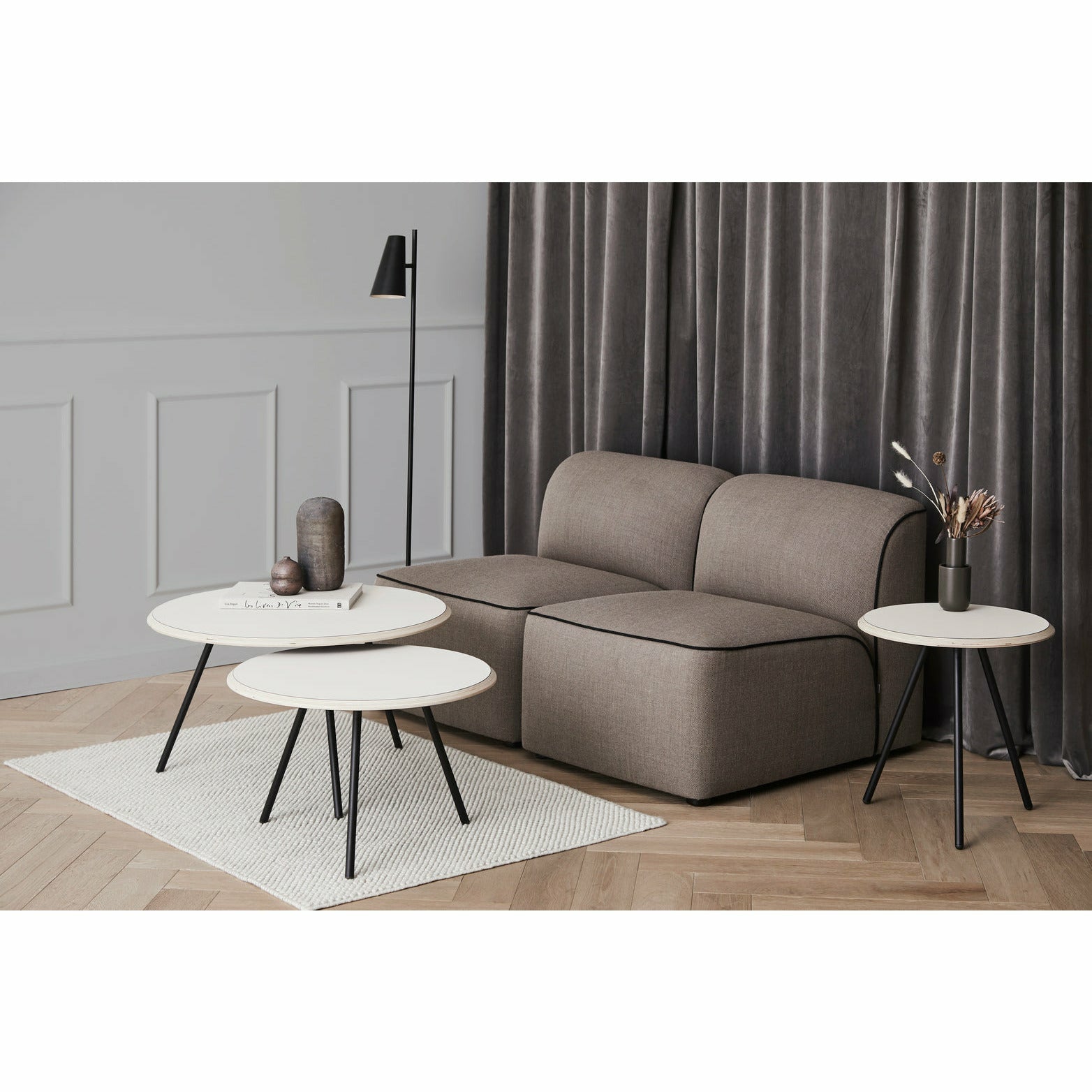 WOUD -  Soround coffee table - Beige (Ø60xH44,50)