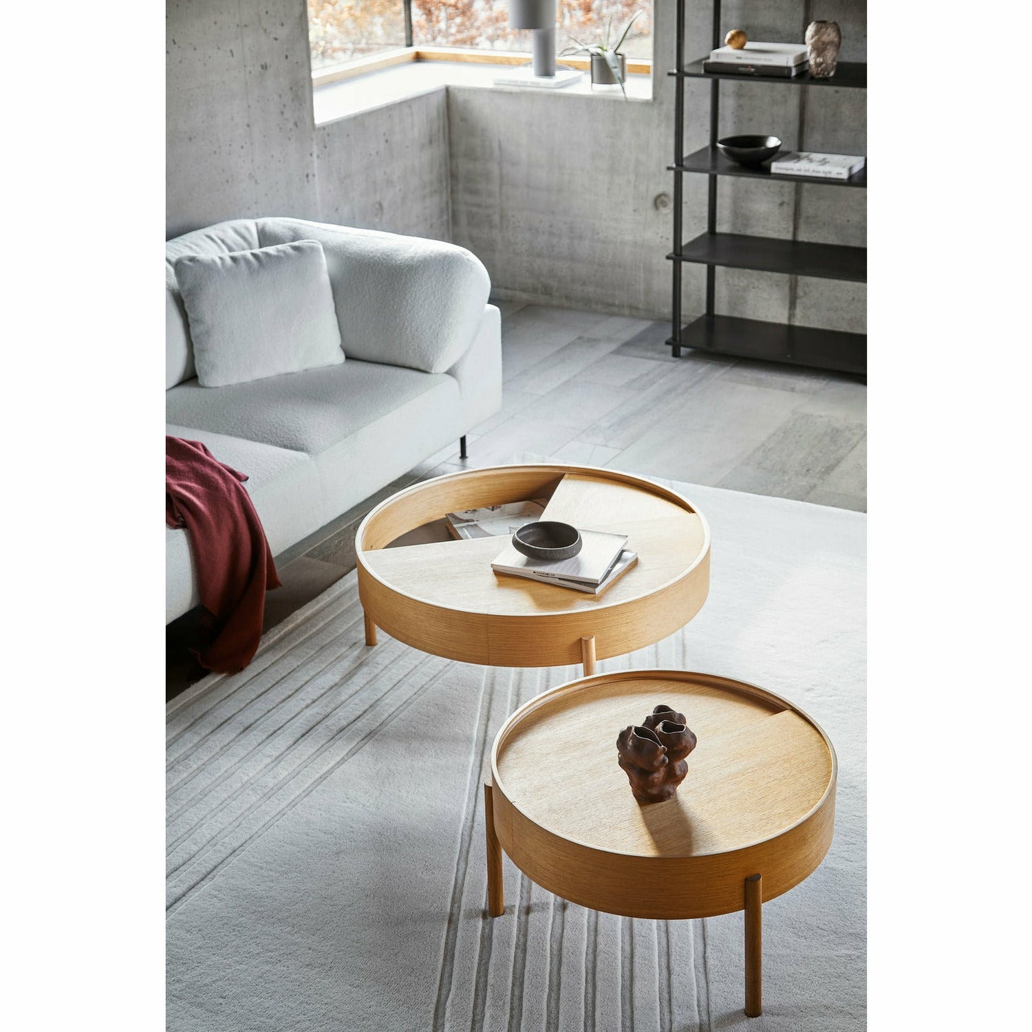WOUD -  Arc coffee table (66 cm) - Oiled oak