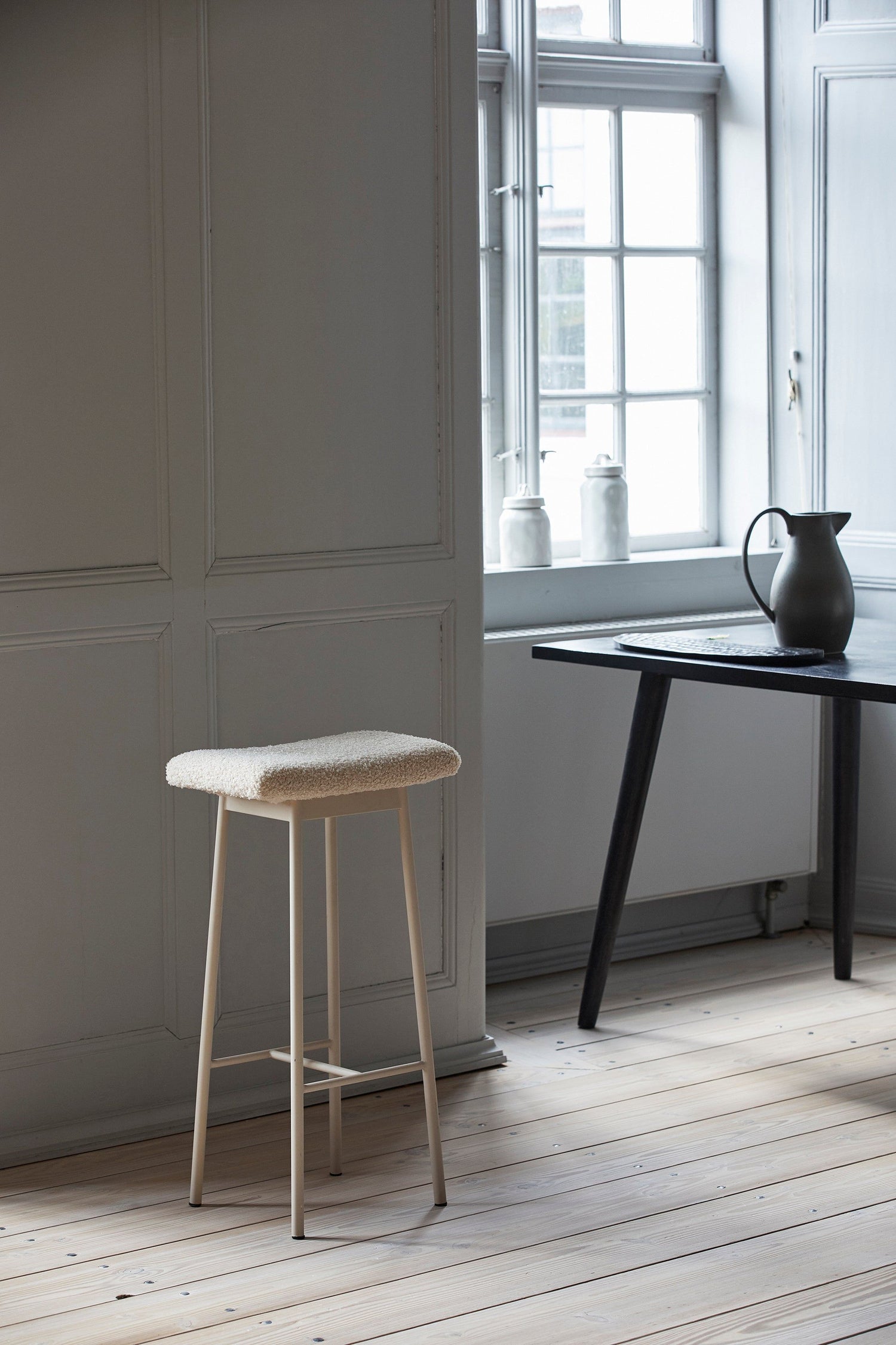 ZALA barstol med imiteret lammeskind - beige
