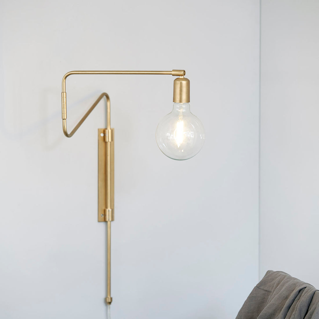 House Doctor-Væglampe, Swing, Messing-l: 35 cm