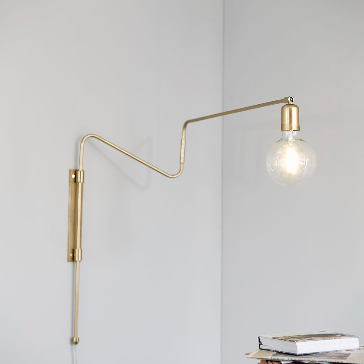 House Doctor-Væglampe, Swing, Messing-l: 70 cm