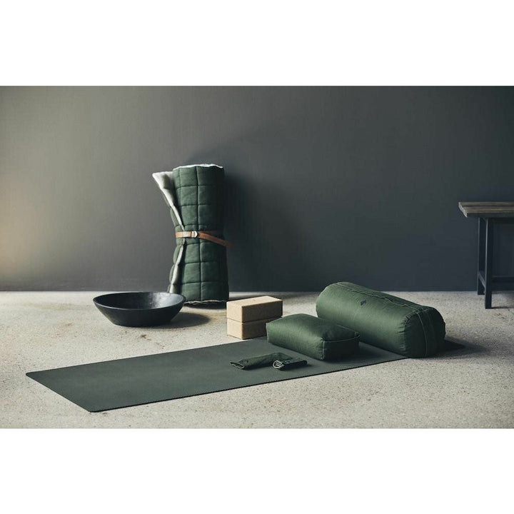 Nordal YOGA pølle - 62x23 cm - mørkegrøn