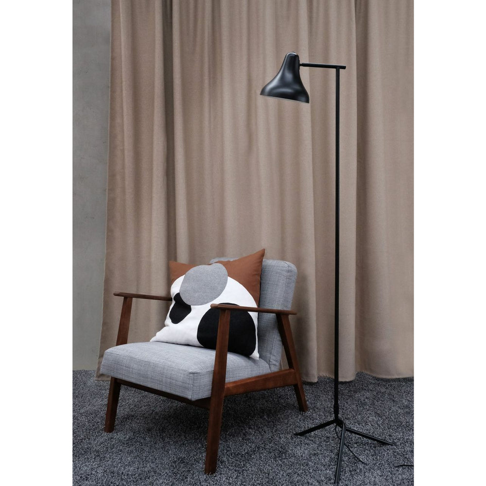 Dyberg Larsen Tokyo gulvlampe - Ø25xH155cm - DesignGaragen.dk.