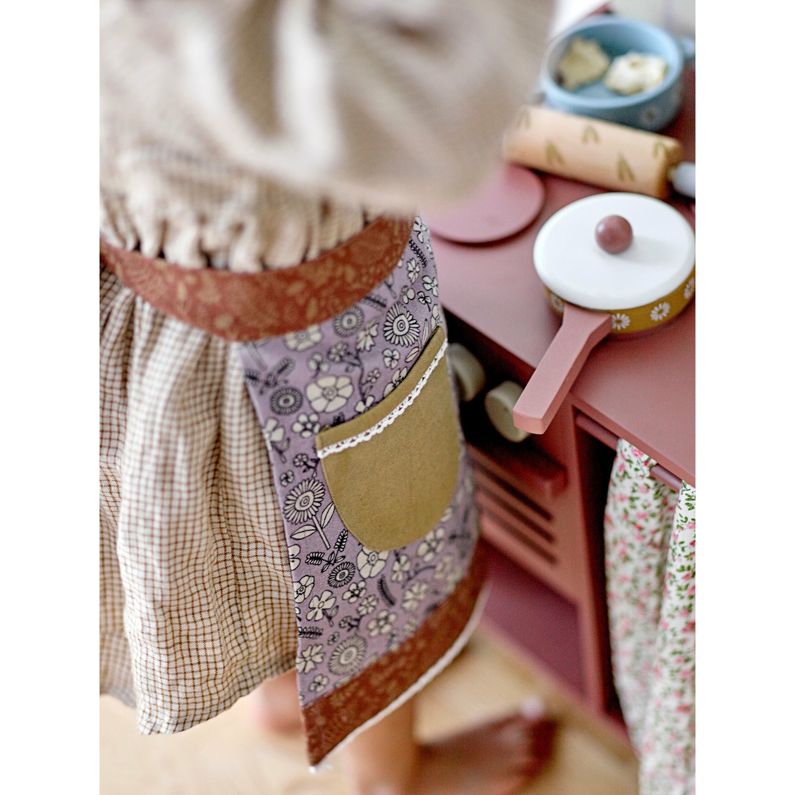 BLOOMINGVILLE MINI Bahoz Legetøjs Køkkenset, Blå, MDF - D8,5xL11xH3,5 cm, Set of 5 - DesignGaragen.dk.