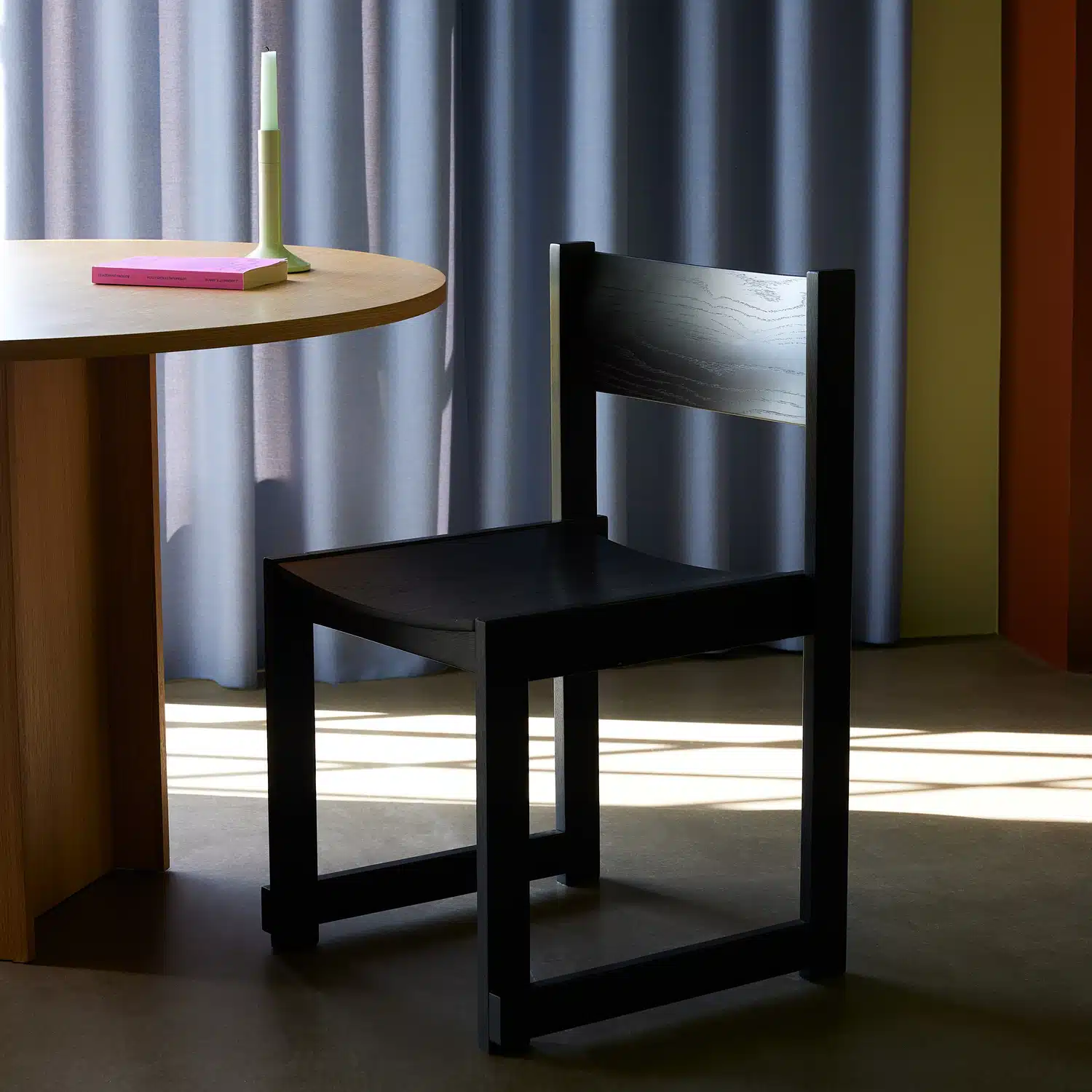 Forma Spisestol Sort
