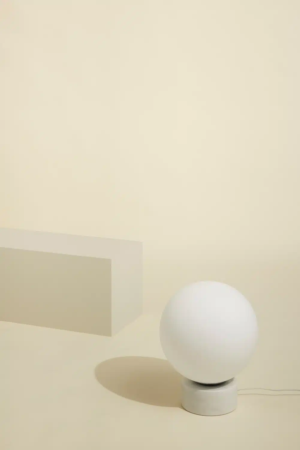 Sphere Gulvlampe Hvid