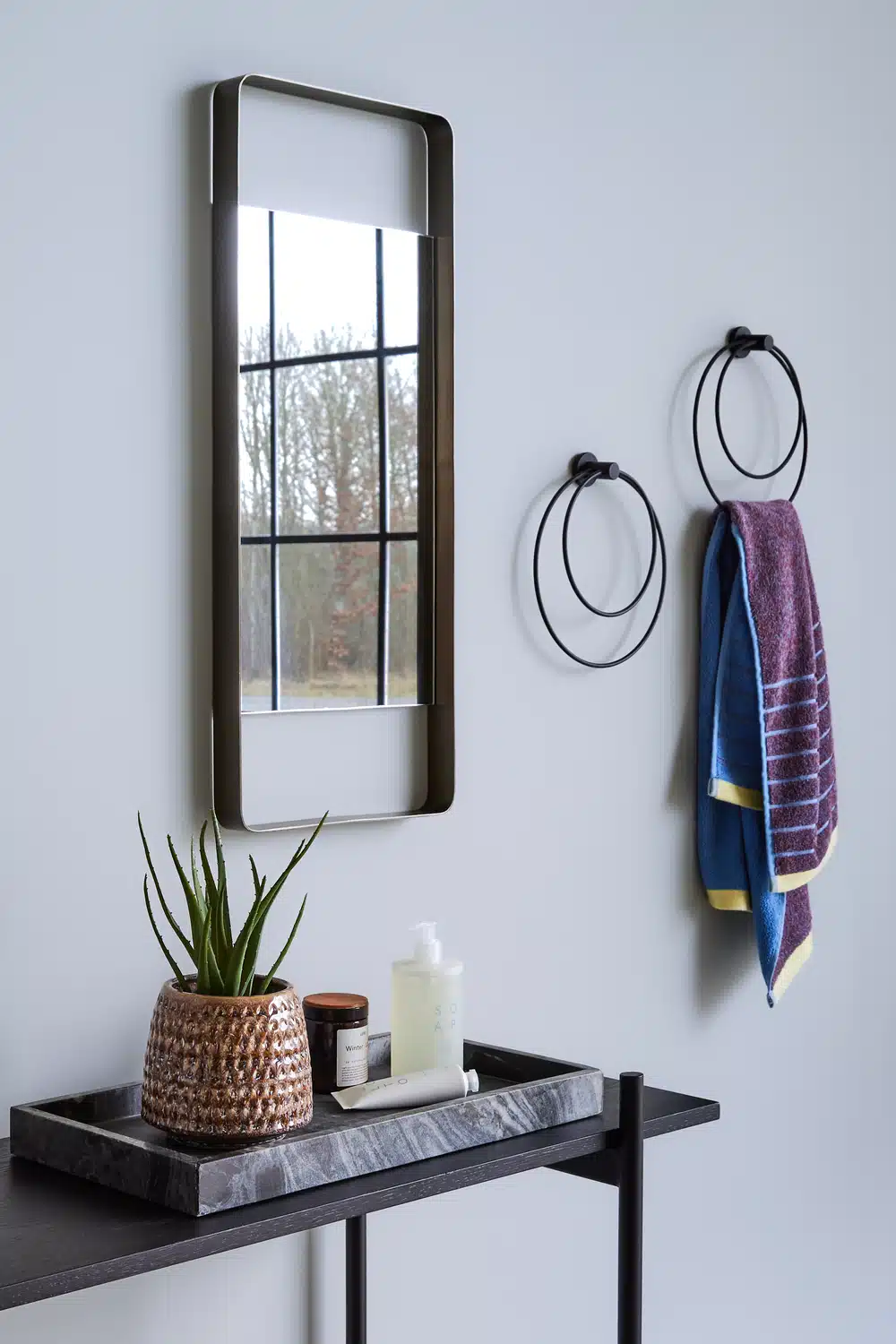 Loop Håndklædeholder Sort